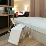 Western Premier 4*