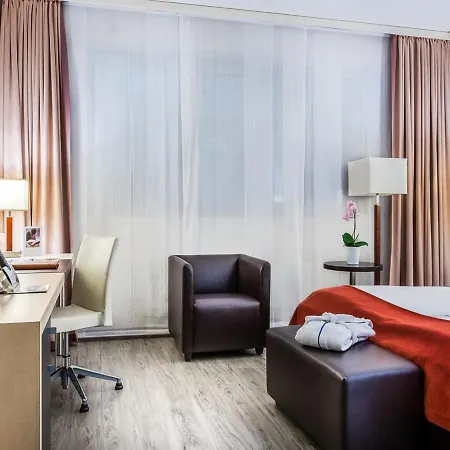 Western Premier Novina Hotel