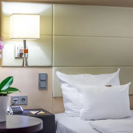 Western Premier Novina Hotel 4*