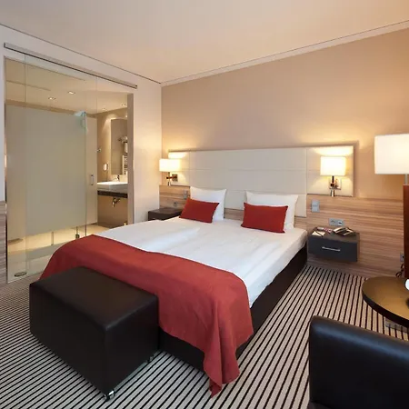Western Premier Novina 4*