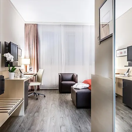 Hotel Western Premier Novina