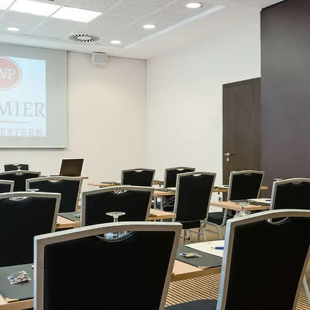Western Premier Novina Hotel