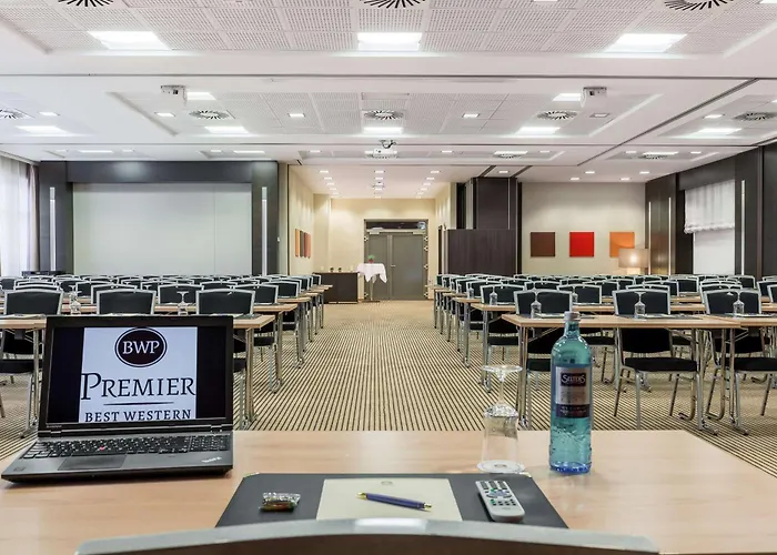 Western Premier Hotell 4*